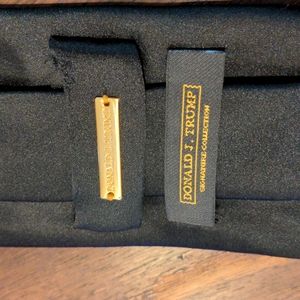 Donald J Trump Signature Collection silk solid black tie
